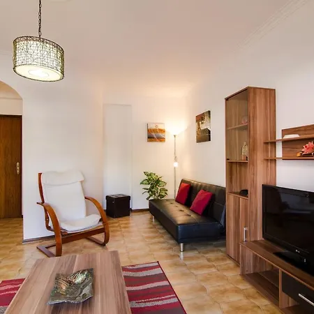 Monte Verde Ground Floor Apartment *